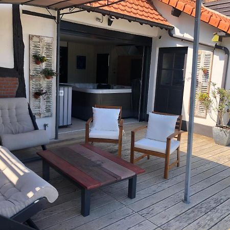Gite Piscine Jacuzzi Privatises Clos Valentin Freulleville Exterior photo