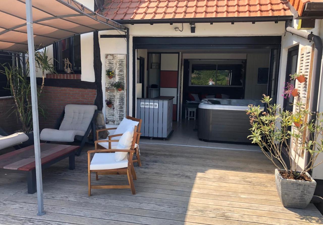 Gite Piscine Jacuzzi Privatises Clos Valentin Freulleville Exterior photo